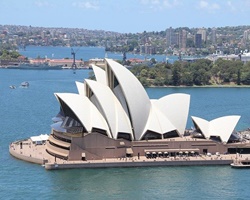Move from Australia to Czech Republic